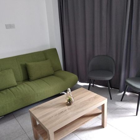 파포스 Cozy Place In The Heart Of Harbor 아파트 외부 사진